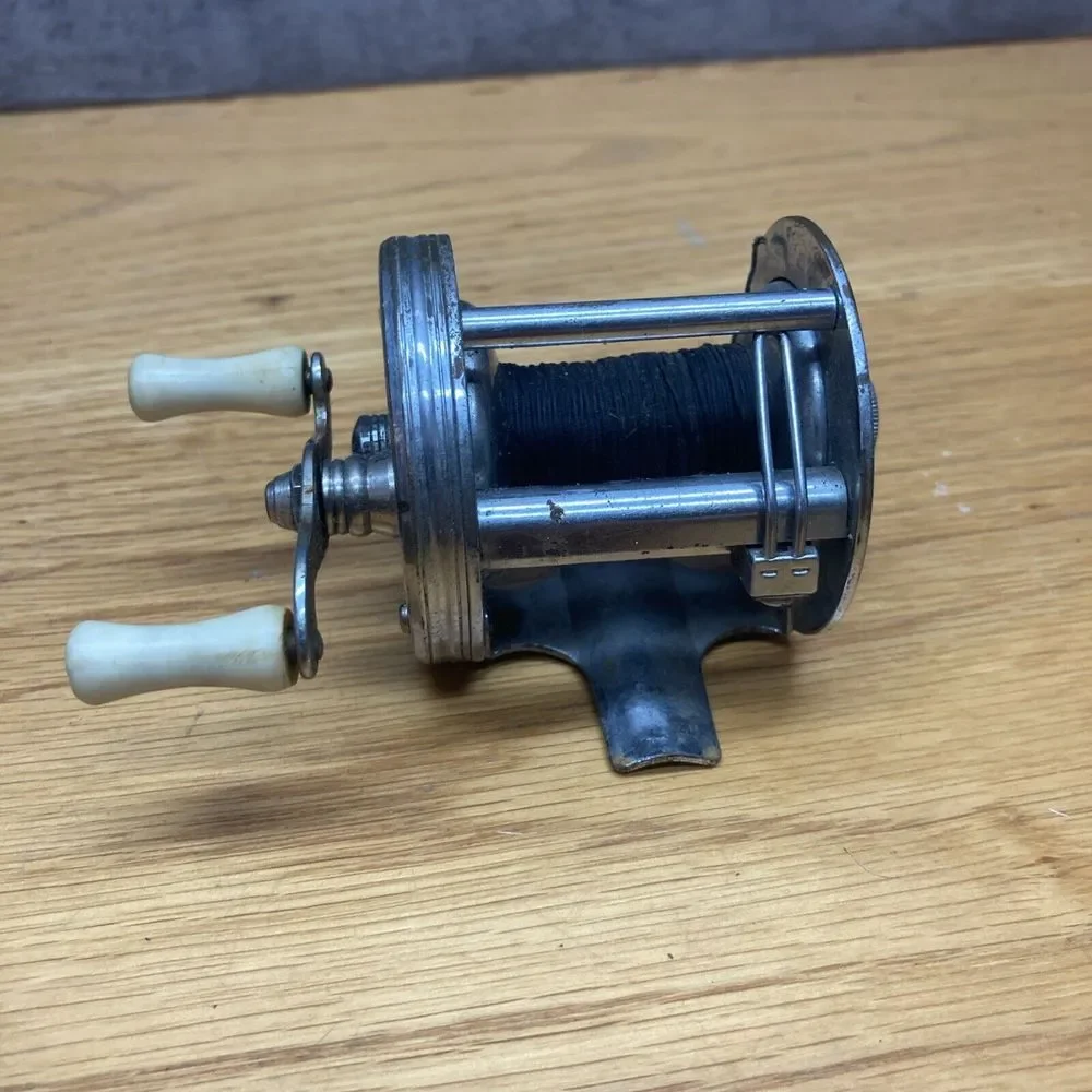 Vintage Bronson Fleetwing 2475‎ Baitcasting Fishing Reel